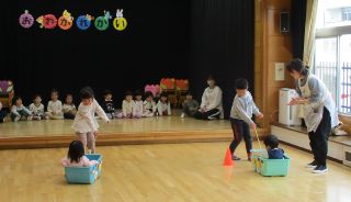 はな・ほし組とそら組の触れ合い