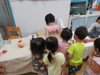 にじ組が丹後フェスタに参加する様子