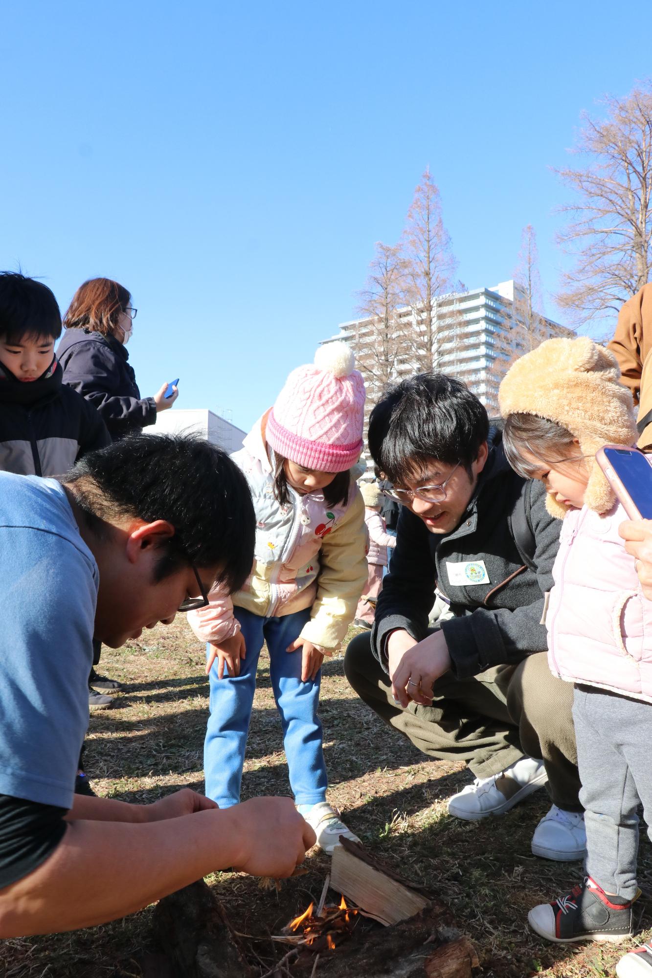こどもの居場所づくりプレーパーク2026_火起こし体験