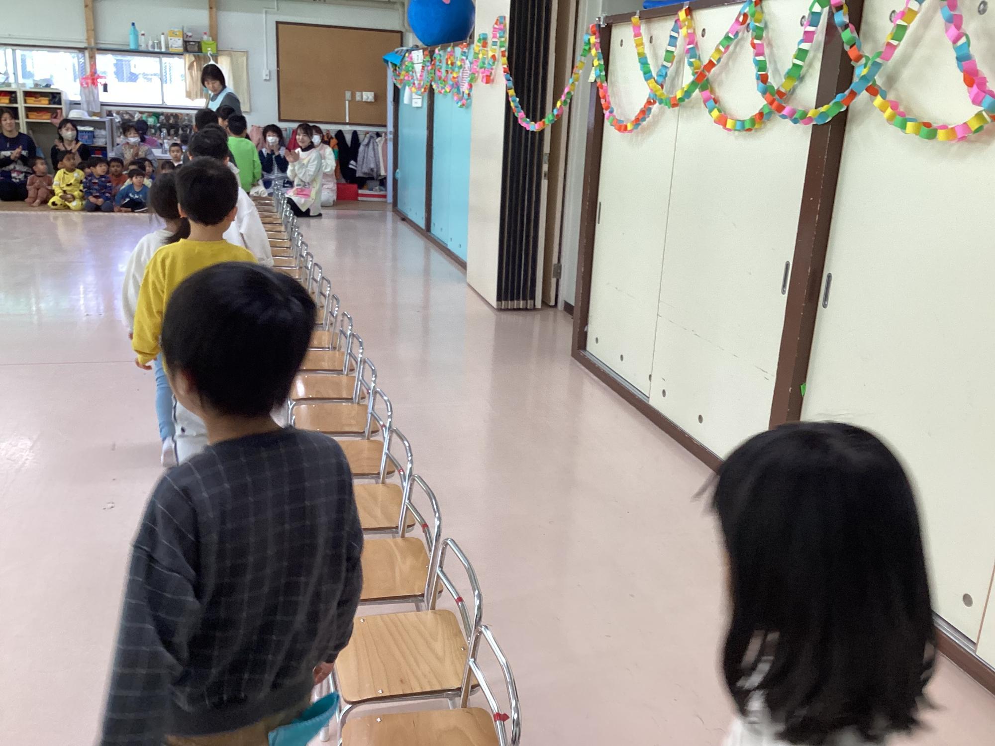 そらぐみが入場している様子