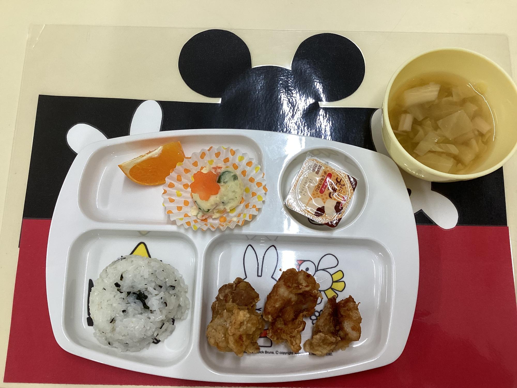 そら組がみんなで選んだ給食です