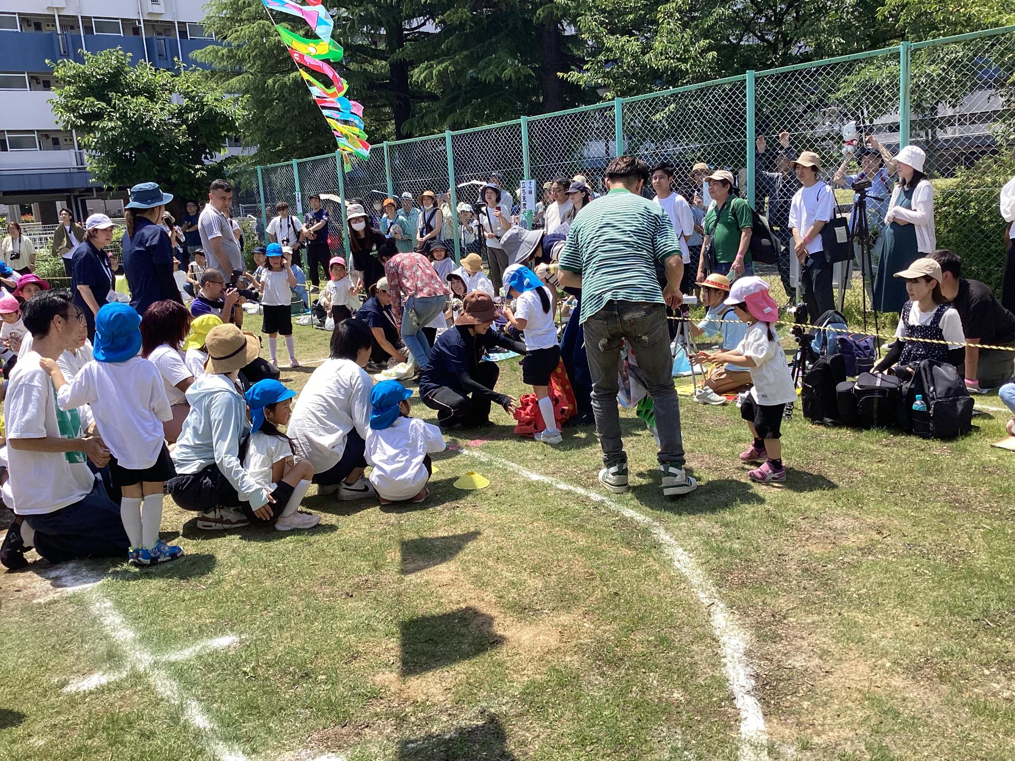 親子レクレーション デカパン走
