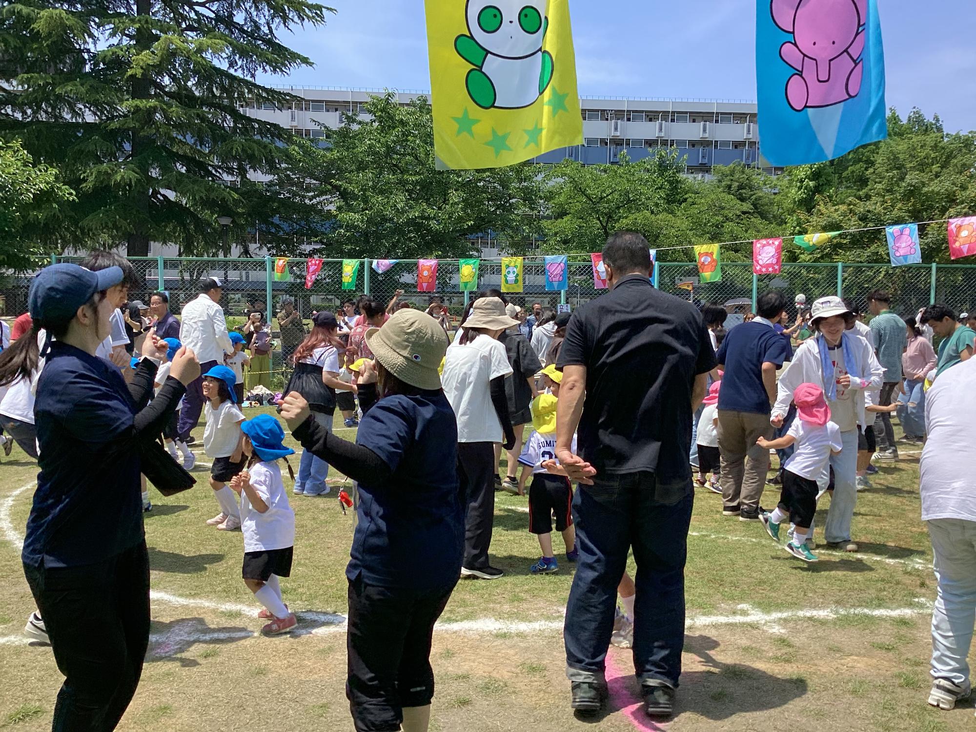 親子フォークダンス ホホホ