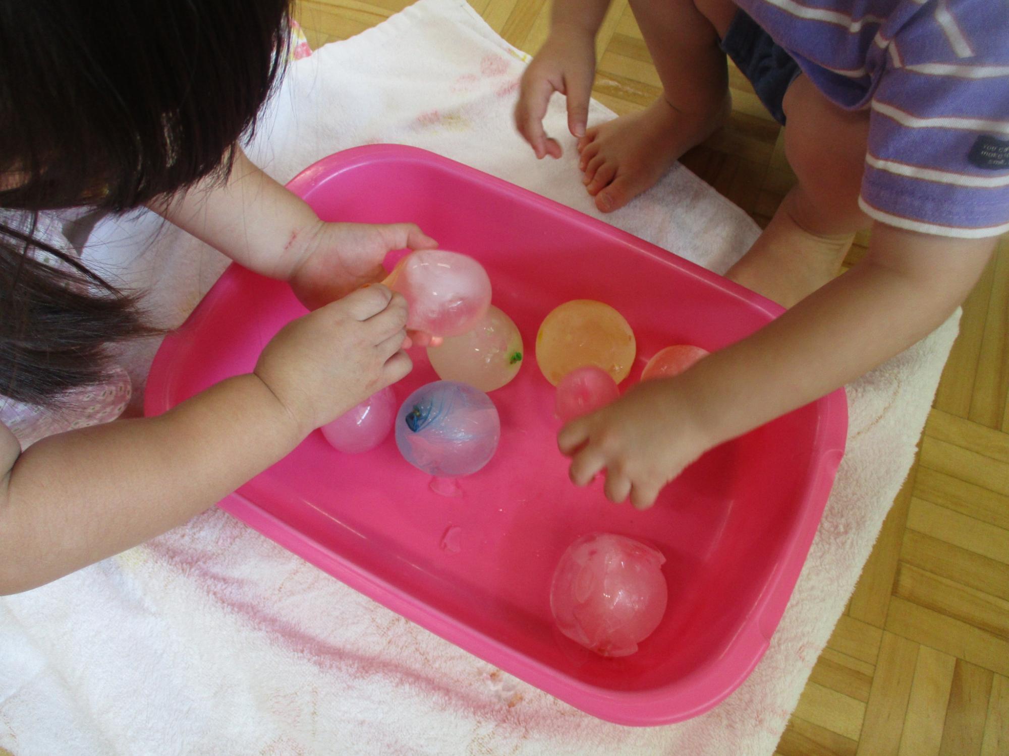 氷あそび