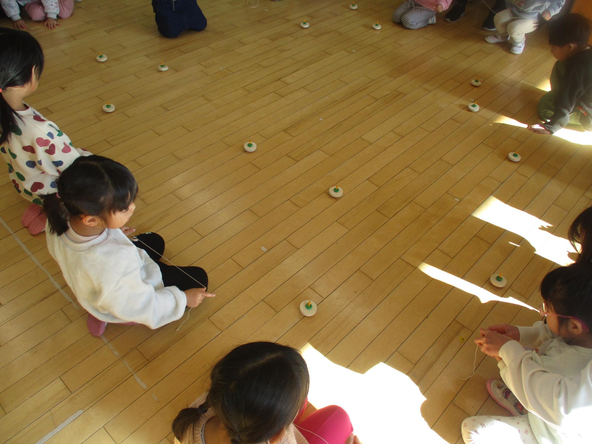 ゆきぐみのこま回し大会