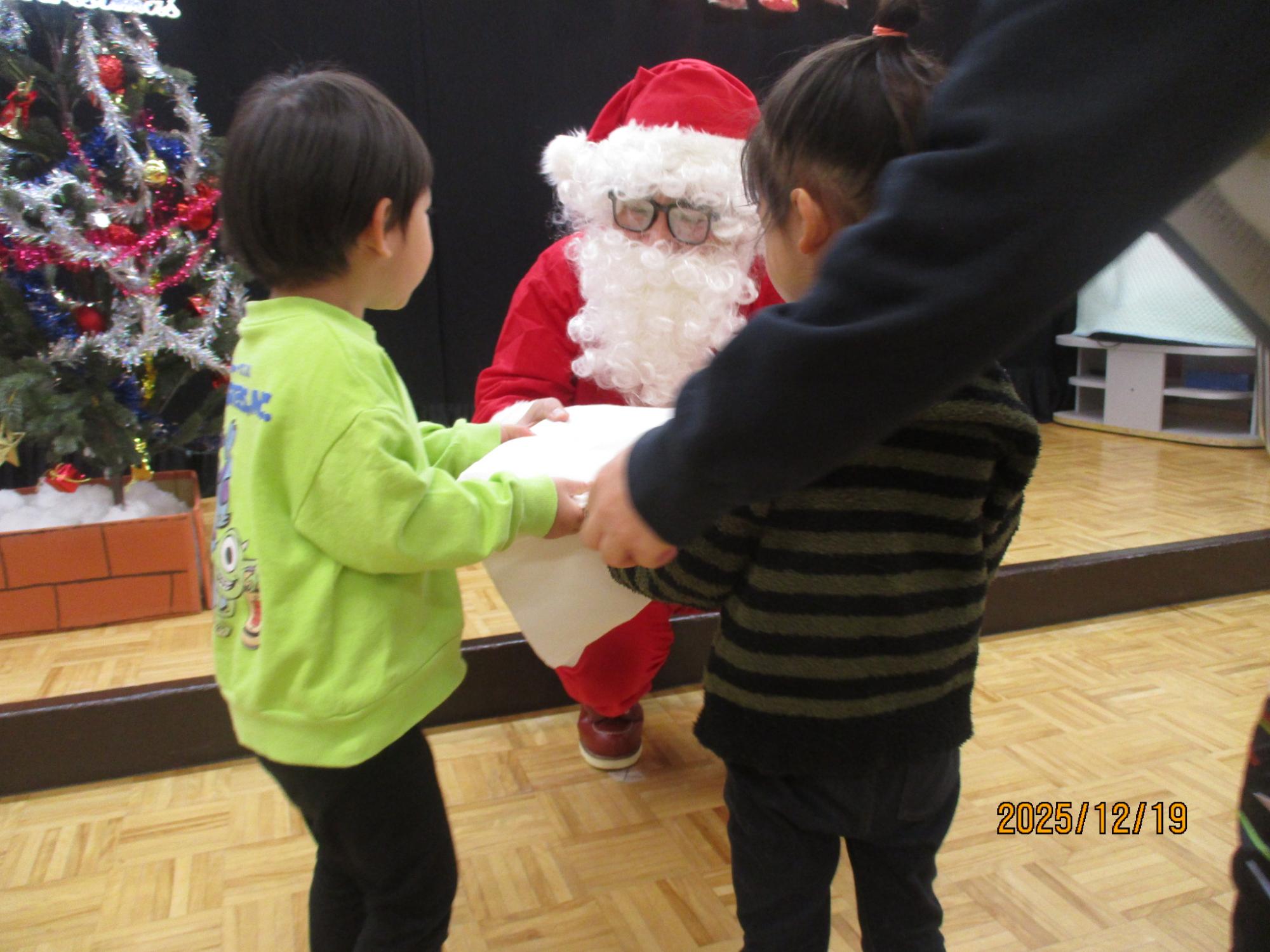 プレゼントをもらったところ