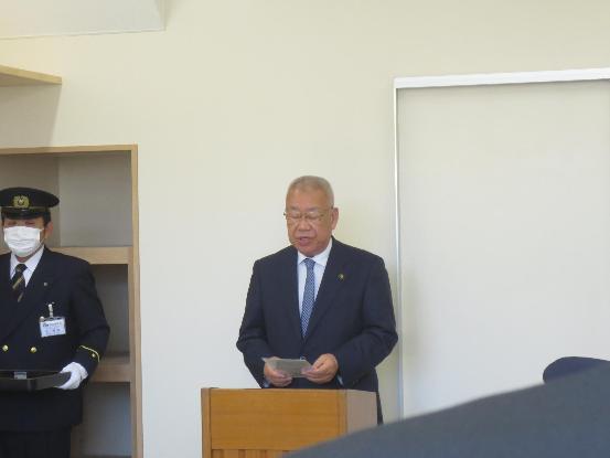 挨拶をする木津市長の様子