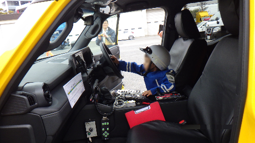 パトロールカー乗車体験の写真
