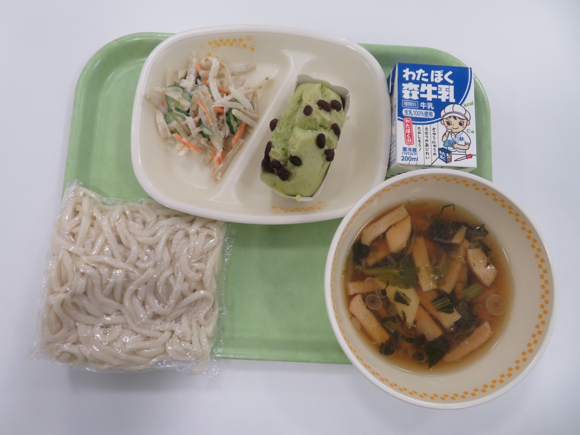 中学校献立写真（麺）