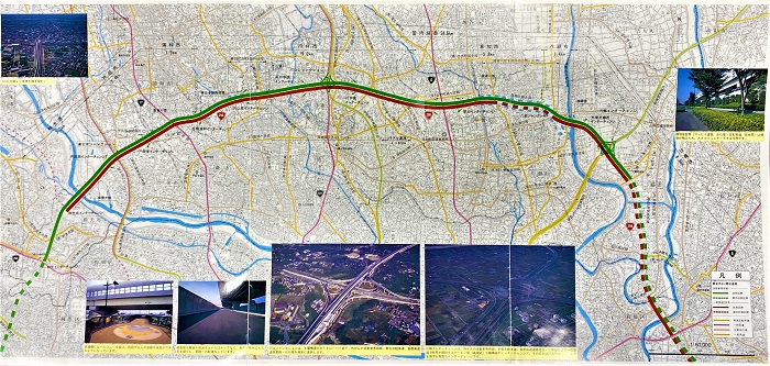 東京外かく環状道路がしめされた写真と地図が掲載されているパンフレット中身
