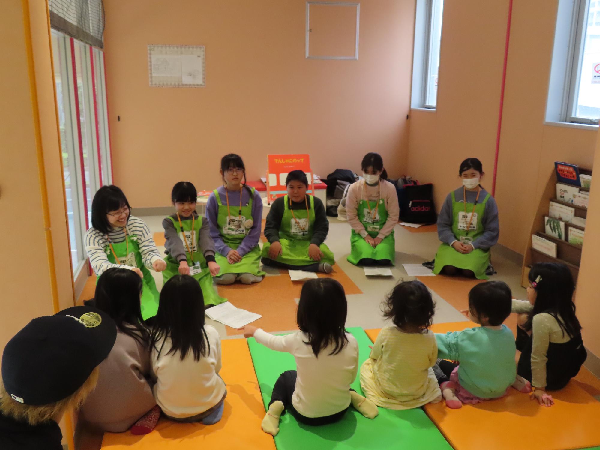 おはなし会の様子