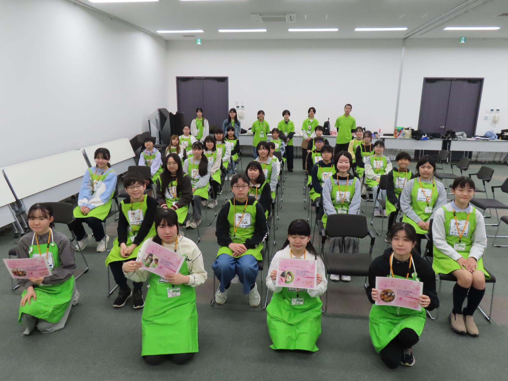 子ども司書の集合写真