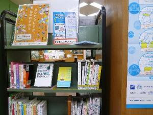 北部図書館企画展示の様子（健康推進課熱中症対策