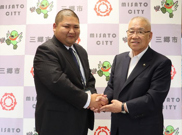 職員と市長